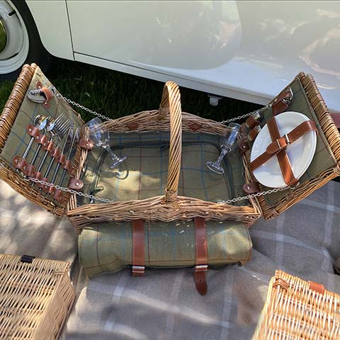 farmhouse picnic hamper